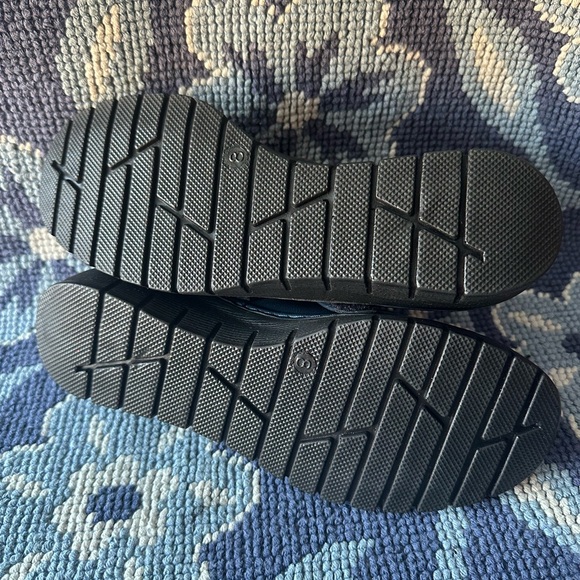 VJH Comfort Navy Mary Jane Shoes - Picture 4 of 4